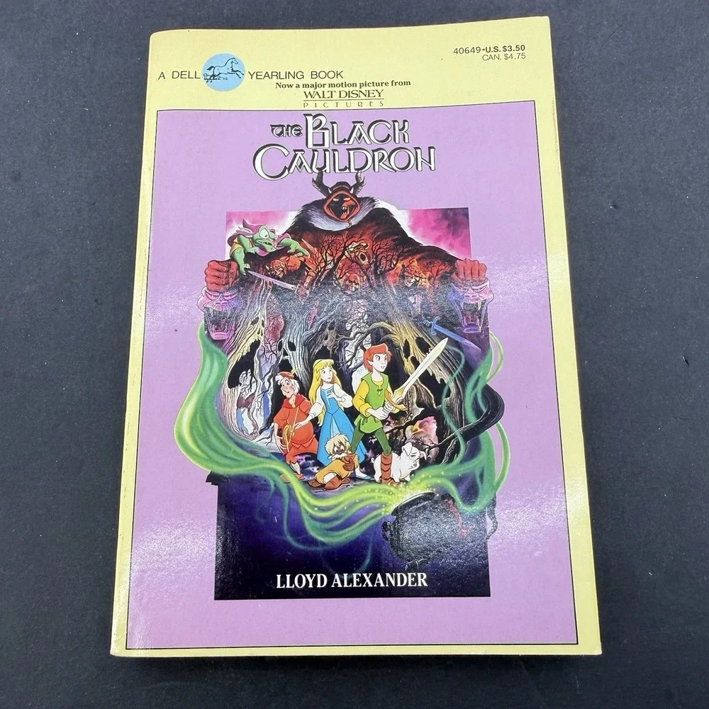 The Black Cauldron- Walt Disney- Lloyd Alexander 1985 Vintage Paperback Book